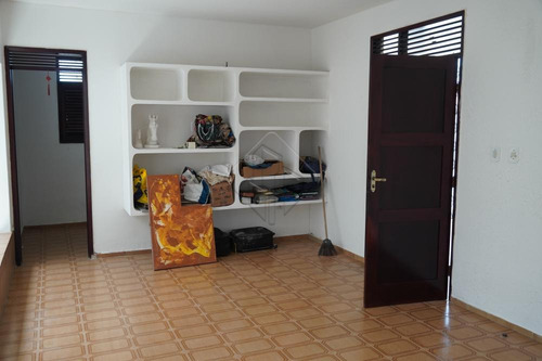 Imagem 8 de 10 de Casas - Ref: L2745