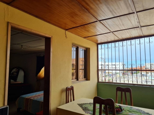 Imagen 2 de 5 de Casa En Venta, Urb. Santa Irene.