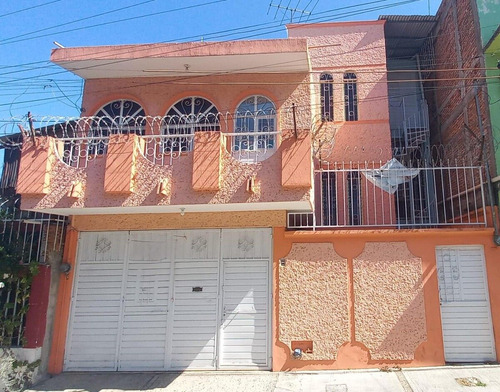 ¡casa En Renta De Dos Niveles!
