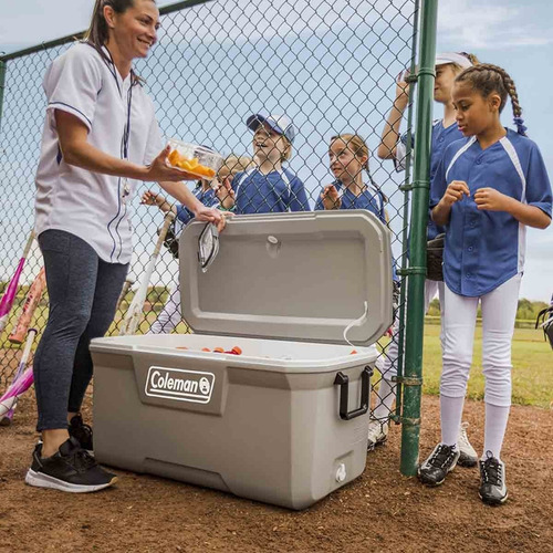 Hielera Xtreme 120qt Gris Agarraderas Laterales Coleman