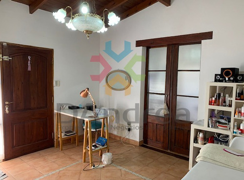 Venta - Casa Quinta En Calle 109 - Mercedes (b)