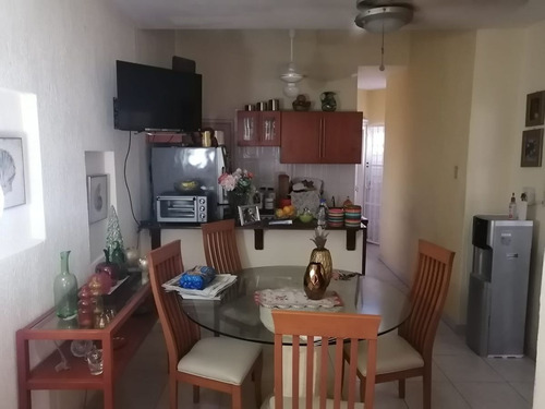 Imagen 4 de 12 de Casa De Dos Niveles En Venta En Fracc. Reforma, Veracruz, Ve