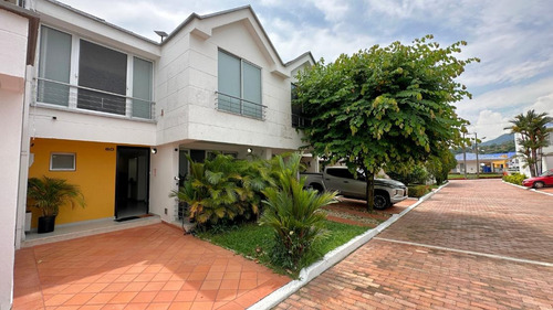 Casa Remodelada En Serramonte