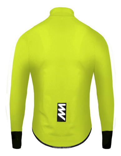 Imagen 2 de 3 de Campera Ciclismo Magenta Rompeviento Fundamental