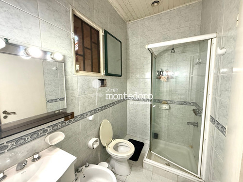 Chalet 4 Ambientes En Venta, Haedo Chico. Parque Y Pileta.