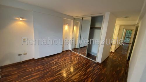 Cómodo Y Acogedor Apartamento Con Linda Vista, En Venta En Los Samanes. Fabiola. Mls #23-1314.