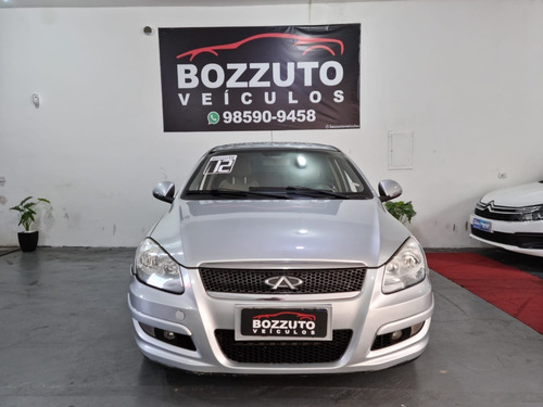 Imagem 3 de 10 de Chery Cielo 1.6 Sedan 2012