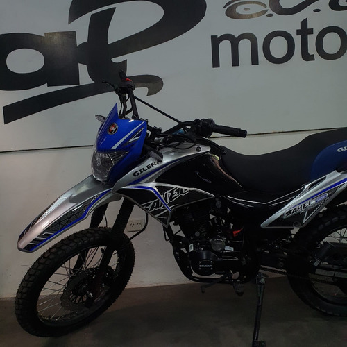 Imagen 2 de 16 de Gilera Sahel 150 Enduro 0km 2023 Rojo Ap Motos Corven Triax