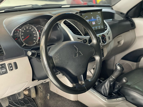Mitsubishi L200 3.2 Triton Hpe Cab. Dupla 4x4 4p