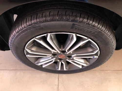Fiat Cronos 1.8 E.torq Flex Precision Manual