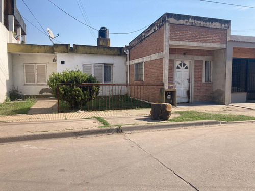Casa En Barrio Kennedy Tucuman