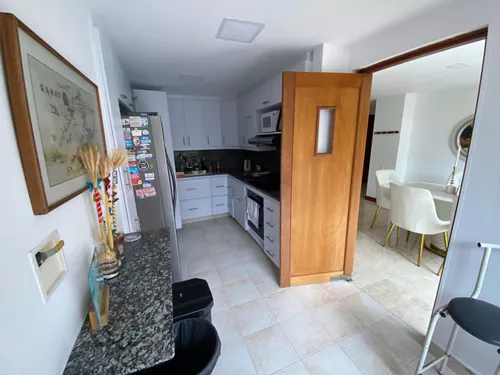 Apartamento En Venta En El Poblado, La Calera. Cod V12467