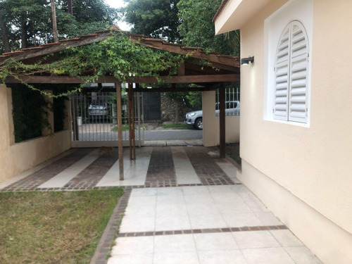 4 Dorm - Consultorio Independiente - Escritorio - Quincho - Pileta