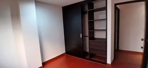 Apartamento En Venta En Portales Del Norte. Cod V16879