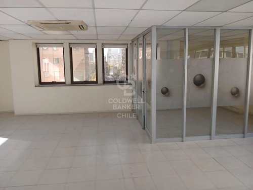 Excelente Oficina Ubicada En El Bosque Norte, El Golf