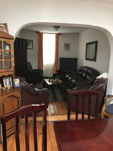 Venta Casa3d/1b/1e Comoda ,no Paga Contribuciones,recoleta.