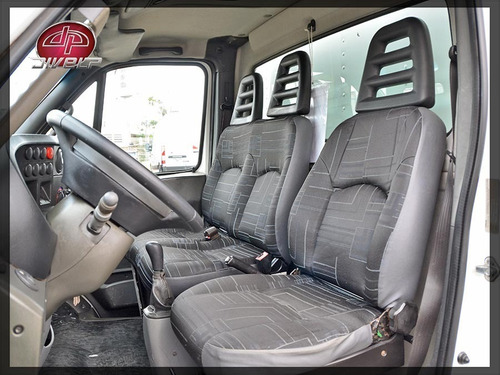 Imagem 11 de 13 de Iveco Daily 35s14 Baú Para Carga Seca Usado