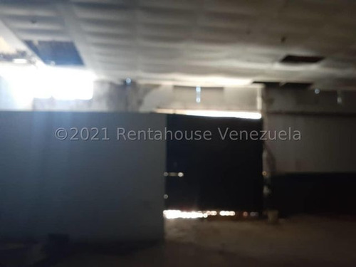 Imagen 6 de 30 de */* Jg/ Galpón En Alquiler Centro Barquisimeto Lara, Venezuela , Jose Lopez 0414-5533925 Codigo 22-14027 $ 1500 6 Baños 1451.05 M²