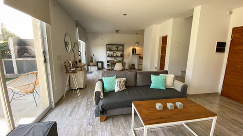 Imagen 1 de 22 de Casa En Venta En City Bell