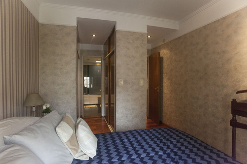 Venta De Casa 6 Amb C/jardín Pileta, 2 Cocheras En Caballito