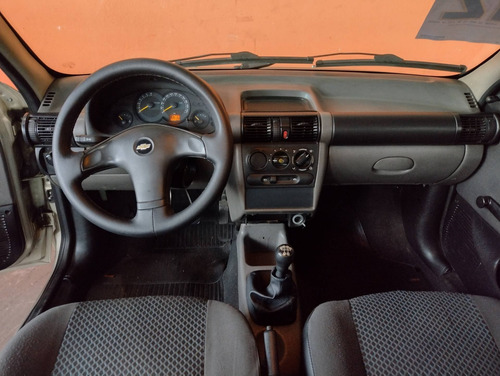 Imagem 7 de 7 de Chevrolet Classic 1.0 Mpfi Ls 8v Flex 4p Manual