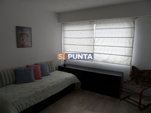 Imagen 10 de 30 de Apartamento En Alquiler Anual