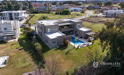 Casa En Venta En Pilara Sobre Lote Interno - La Berlina - Urdapilleta Propiedades