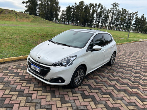 Peugeot 208 1.6 Allure Nav Tiptronic