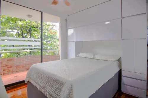 Apartaestudio En Venta En Loma De San Julián Medellin. Cod V12879