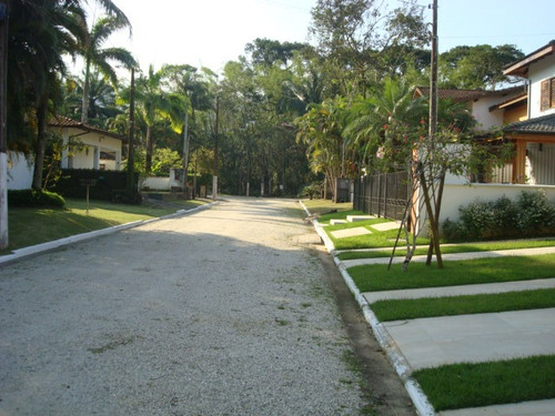 Ampla Resid. 3 Dorm. Sendo Uma Suíte Em Condomínio Fechado - Ubatuba L. Norte Sp - Rod. Oswaldo Cruz 4758,
