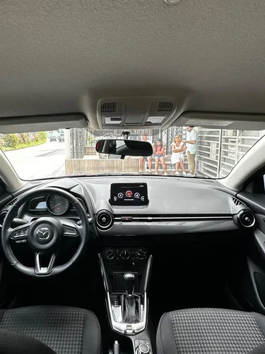 Mazda 2 TOURING AUTOMÁTICO