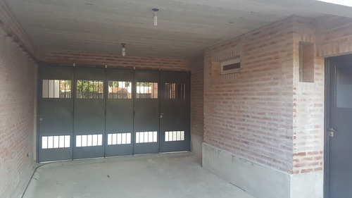 Imagen 17 de 30 de Sensacional Chalet Con Detalles A Terminar