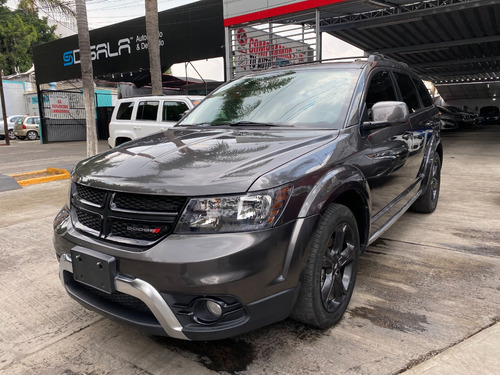 Dodge Journey 2.4 Sxt Sport 7 Pasajeros At