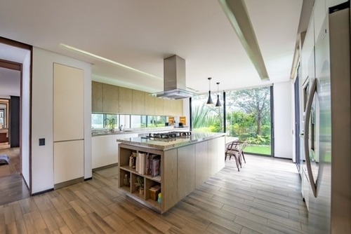 Casa En Vista Horizonte Con Jardín Y Terraza