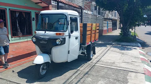 Motocarro Bajaj Maxima Estacas