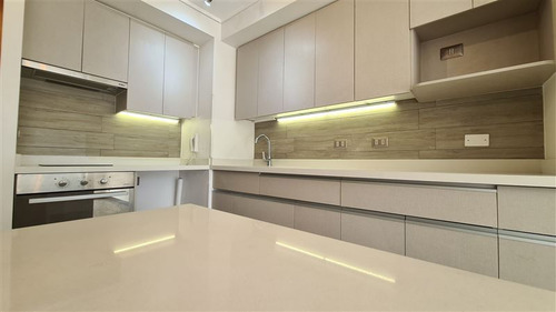 Departamento En Venta De 2 Dorm. En Vitacura