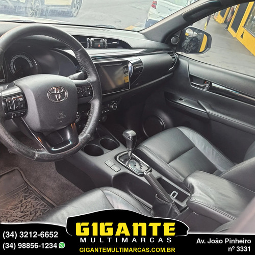 Toyota Hilux 2.8 SRX 4X4 CD 16V DIESEL 4P AUTOMÁTICO