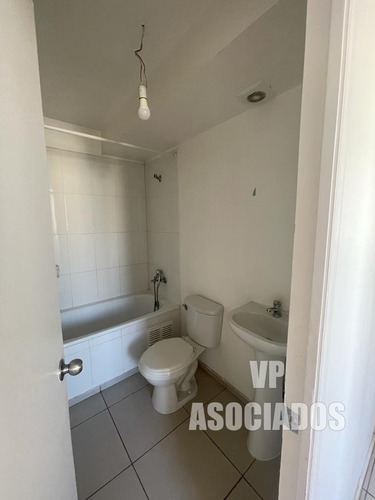 Venta Depto 3d-1b Y Box En Tercer Piso, Puente Alto.