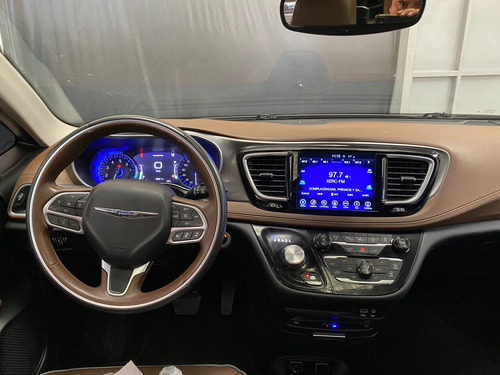 Chrysler Pacifica 2017