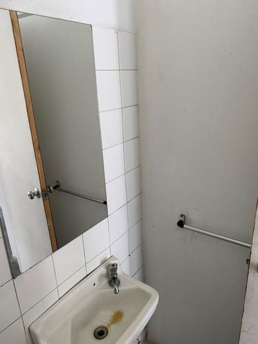 Imagen 4 de 11 de Venta De Local 66 M2 Sobra Av Italia Y 24 Cocheras
