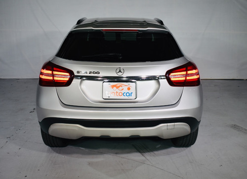 Imagen 4 de 11 de Mercedes Benz Clase Gla 200 | 2.0 Lt | Turbo - 2018