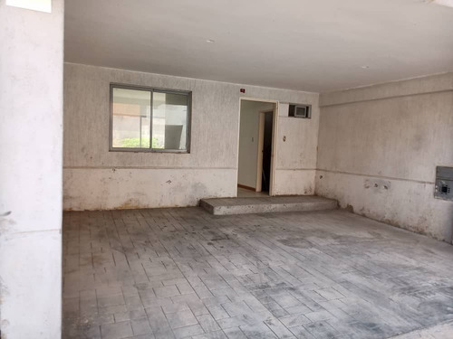 Imagen 4 de 14 de Townhouse En Venta En Monteserino Cód 133598 Lucrecia Escorcha
