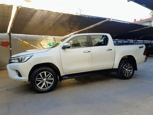 Toyota Hilux 2.8 Cd Srx 177cv 4x4 At 2017