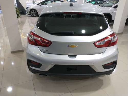 Imagen 6 de 16 de Chevrolet Cruze 5 Lt