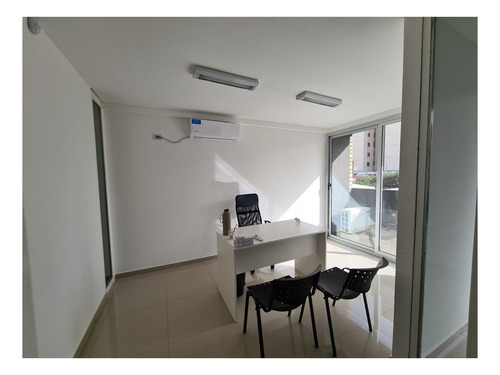 Imagen 3 de 9 de Oficina En Venta Bien Ubicada