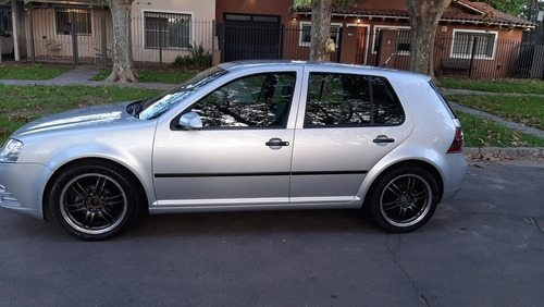 Volkswagen Golf 1.6 Conceptline 2009