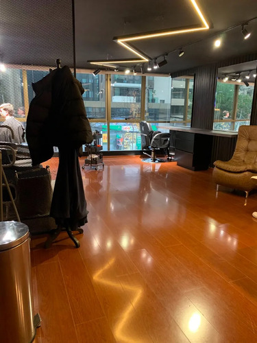 Venta Lindas Oficinas,2 Piso, A Pasos De Est.metro Manquehue