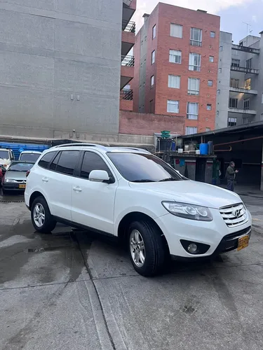 Diésel, Cilindraje 2.2, Con Turbo, 7 Pasajeros, Llantas Nuev