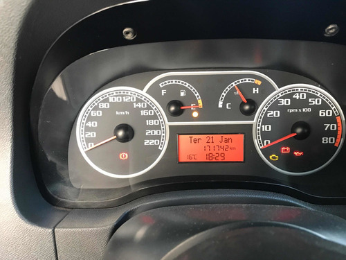 Imagem 8 de 10 de Fiat Siena 2009 1.8 Hlx Flex 4p