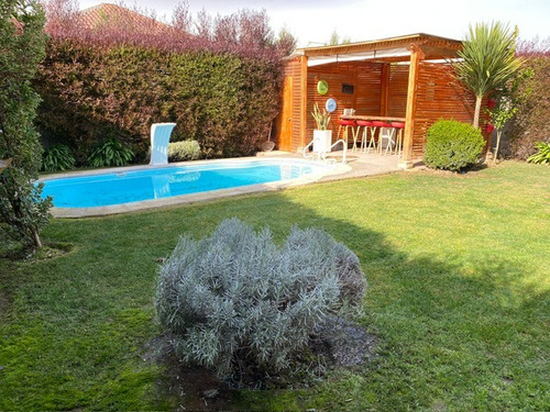 Impecable Casa Chicureo - Condominio Taiquén - 3dormitorios